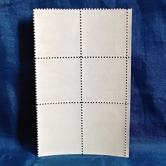 Uncirculated USA 1981 Architecture Block of Four 20 Cent Stamps!! - Picture 2 of 2